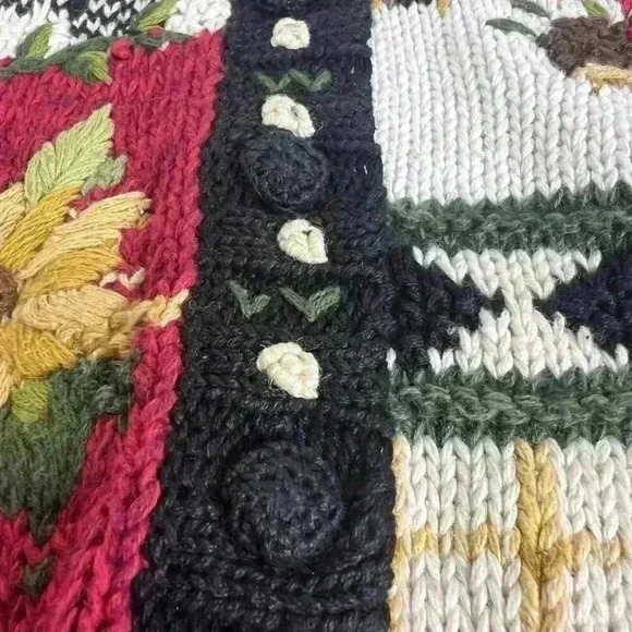 Tiara International Embroidered Button Sweater Vest Floral Rooster Country Large - Picture 16 of 16